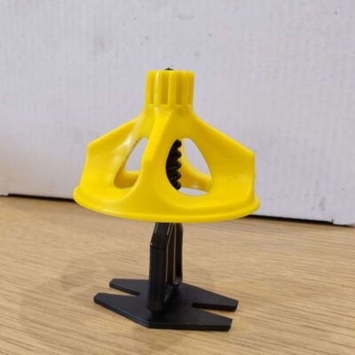 SCREW TOP LEVELING SYSTEM